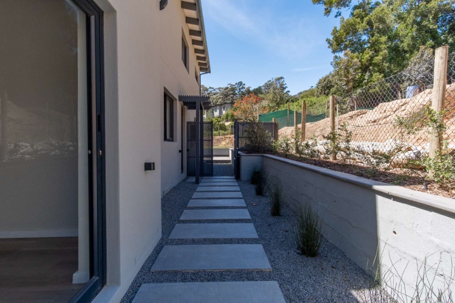 To Let 4 Bedroom Property for Rent in Overkloof Western Cape